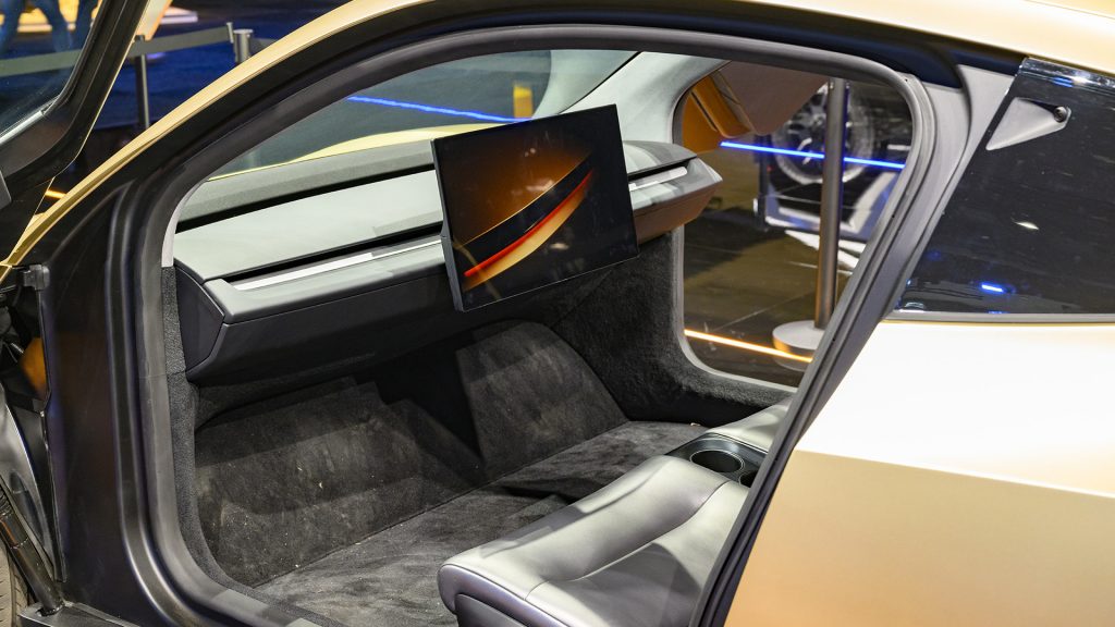 Tesla's robotaxi service to ‘tentatively' launch in Austin on June 22 ...